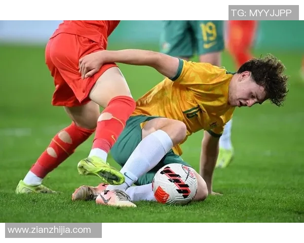 足球明星们为何热衷佩戴手套的背后故事与精彩瞬间分享 足球明星们为何热衷佩戴手套的背后故事与精彩瞬间分享